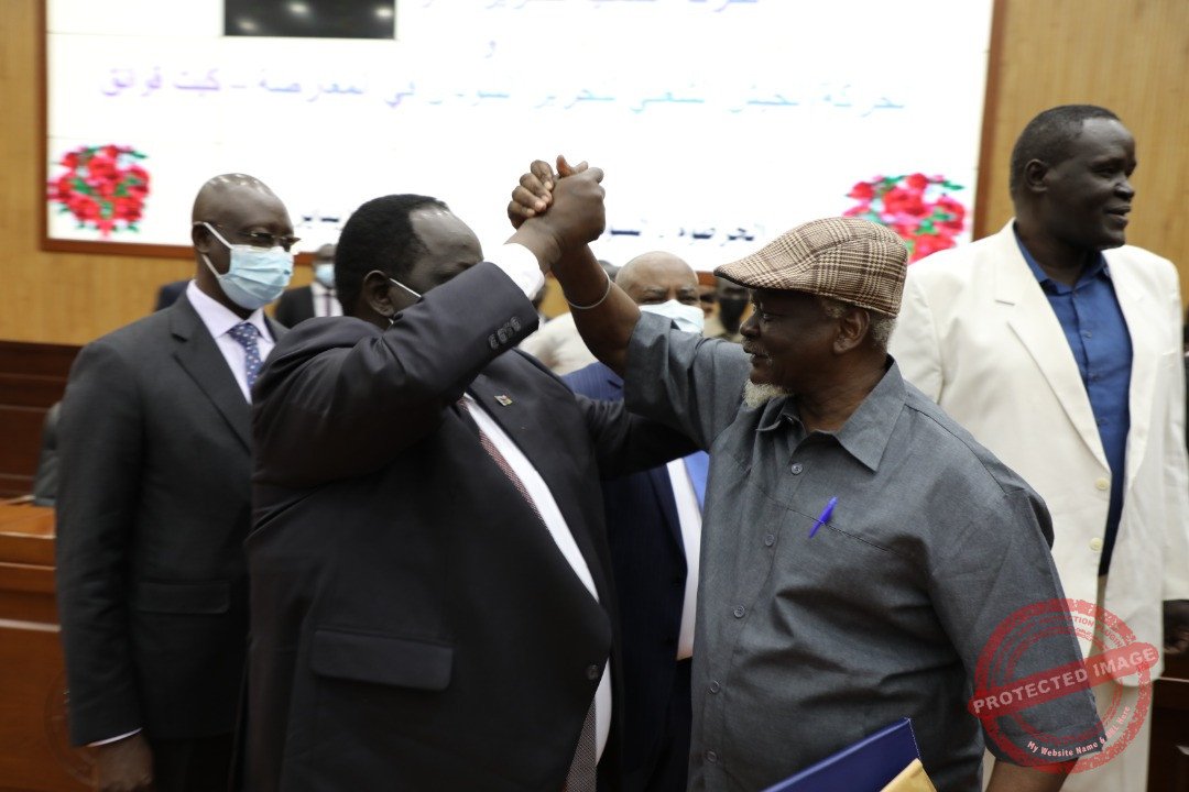 IG-Kit-Gwang sign deal in Khartoum